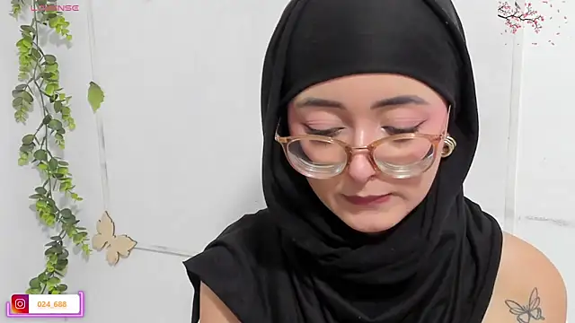 aysel elid online show from December 5, 4:34 am