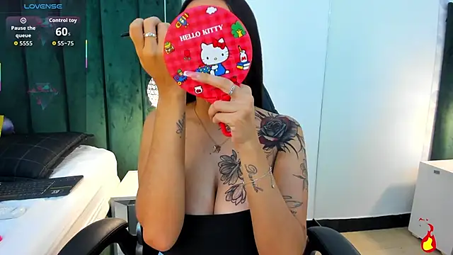 ChloeHarper  online show from October 10, 1:38 pm