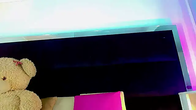 CoralineSweett online show from September 28, 1:56 am