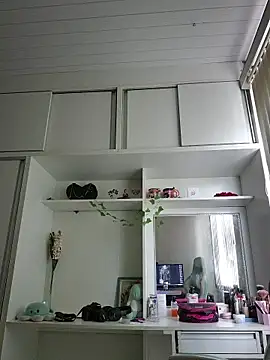 Ahrya  online show from April 1, 1:41 pm