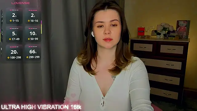 cutie mili online show from May 18, 9:37 am