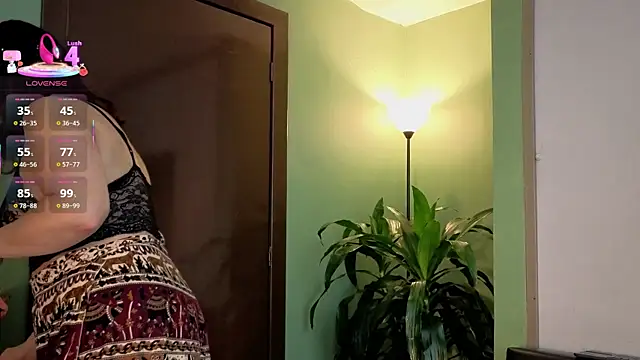 scarlett moore online show from March 13, 2:51 pm