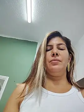 scarlett moore online show from March 18, 2:33 pm