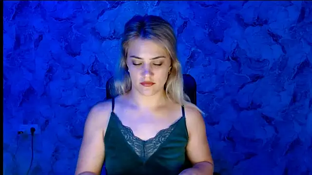 nika gold1 online show from September 24, 5:01 pm