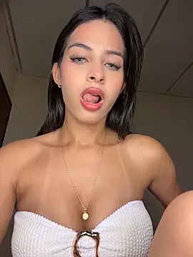 violetta-brown1 online show from April 10, 1:22 am