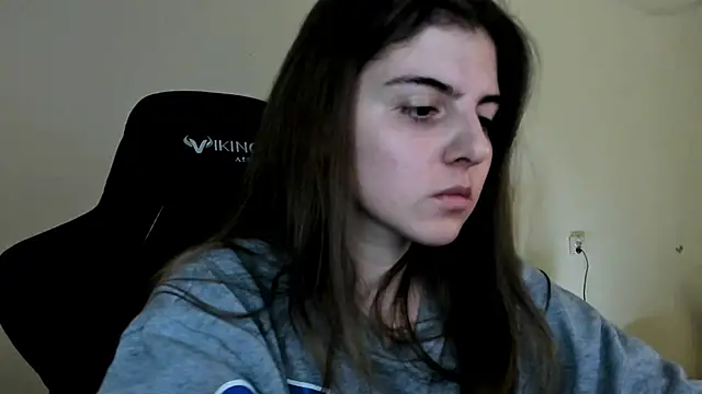 emmamurrr online show from December 21, 8:57 pm