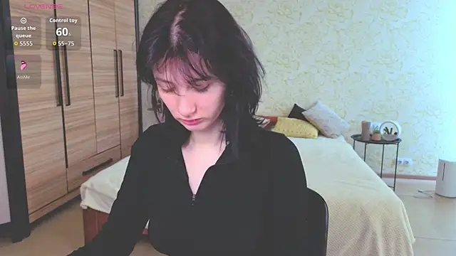 JulisSweet online show from October 3, 7:13 am