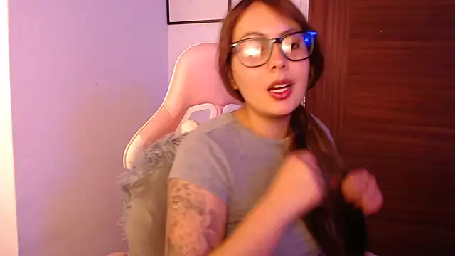 lalawhitte online show from March 30, 8:41 pm