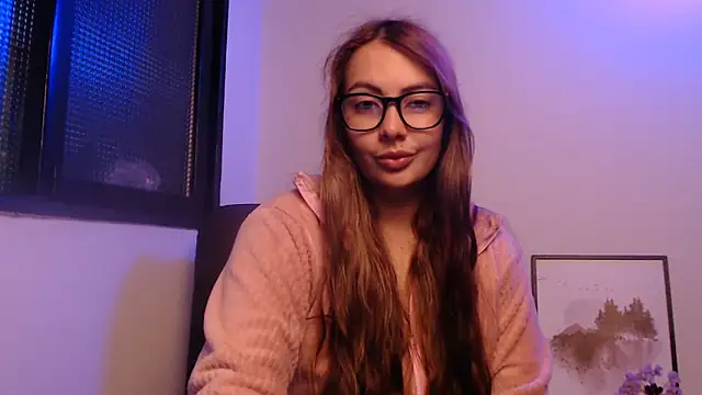 lalawhitte online show from April 22, 10:34 am