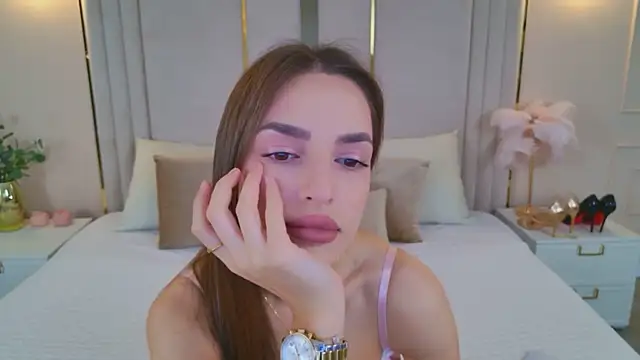 BellaHalles online show from June 4, 5:34 am
