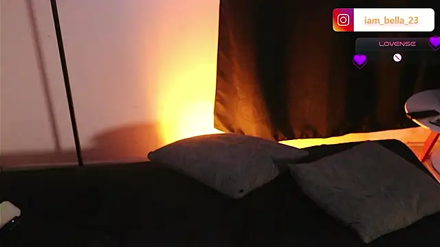 yourtoybella online show from March 27, 6:08 pm