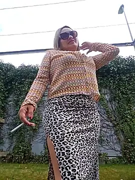 Afroditecash online show from April 6, 1:45 pm