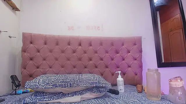 diane di online show from September 24, 7:13 pm