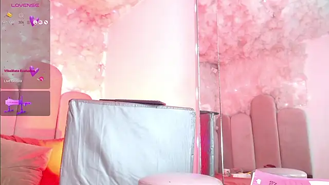 puca ebony online show from April 16, 8:08 pm