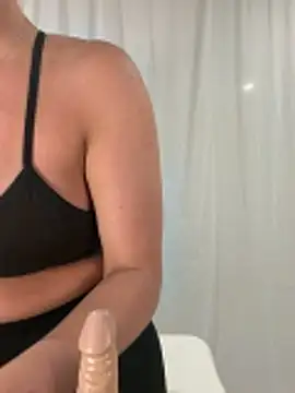 SallyCumLaude online show from April 11, 5:13 am