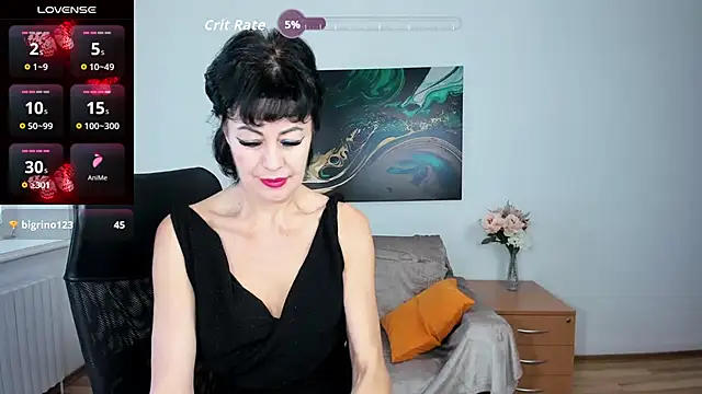 Silvia Wallec online show from October 19, 5:42 am