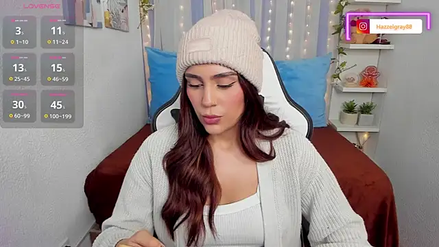 HazzelGray online show from September 12, 4:03 pm