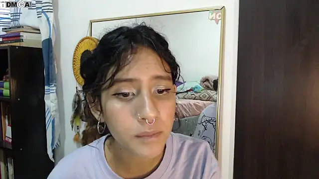 AlinaWoolf  online show from November 28, 10:35 pm