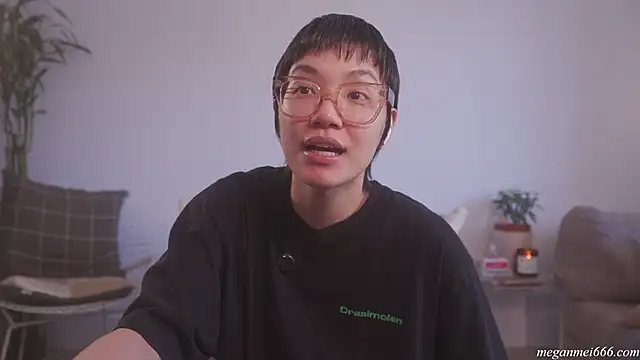 meganmei666 online show from April 18, 7:07 pm