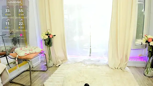 Selena Reeves online show from November 6, 8:09 am