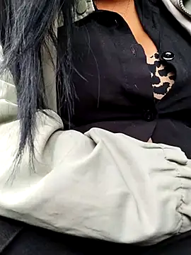 Emily Wane online show from November 27, 9:06 pm