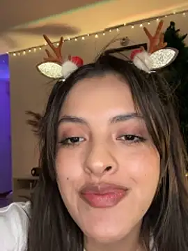 martina duque  online show from December 18, 12:04 am