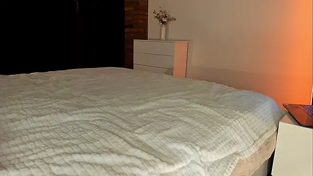 Rachel Rey online show from November 25, 6:53 pm