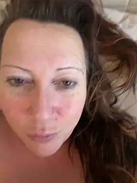 xsexycurvymilf online show from February 14, 9:00 am