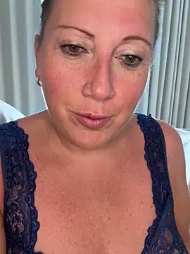 xsexycurvymilf online show from September 11, 10:37 am