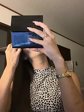 Coralinee 01 online show from April 24, 11:18 pm