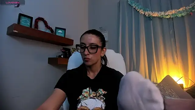 kira moon   online show from March 31, 9:26 pm