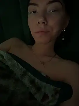 Lisaaa Alisa online show from March 22, 9:10 pm