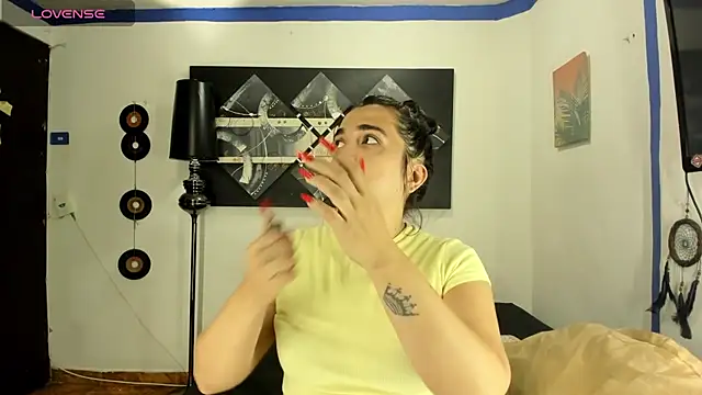 SARAMISHA online show from September 18, 5:00 pm