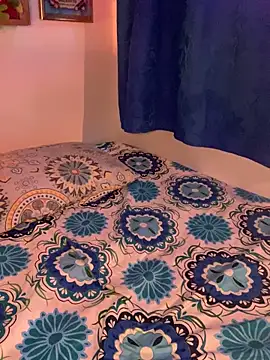 LiliJones  online show from November 14, 4:18 pm