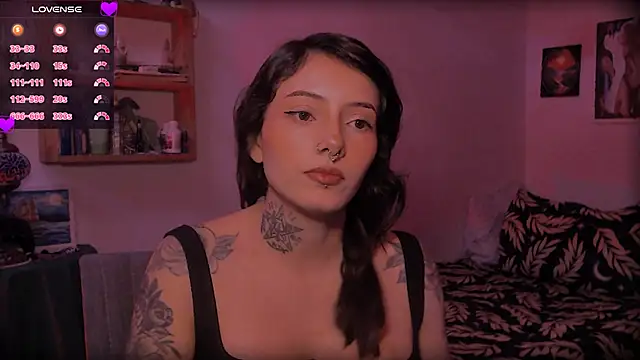 LiliJones  online show from March 13, 5:03 pm