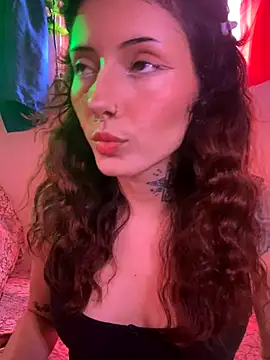 LiliJones  online show from October 2, 5:40 pm