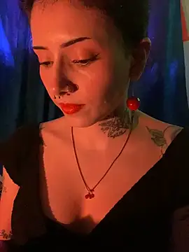 LiliJones  online show from September 14, 8:40 pm