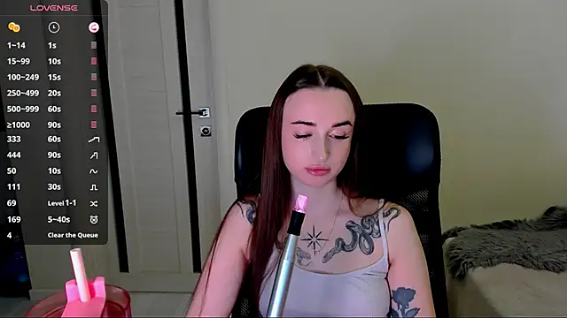 Kimmberr online show from November 30, 6:17 am