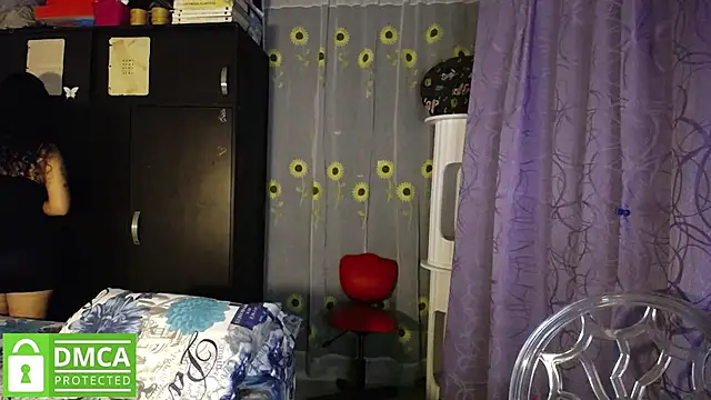 Mr MrsCurie online show from July 15, 4:39 am
