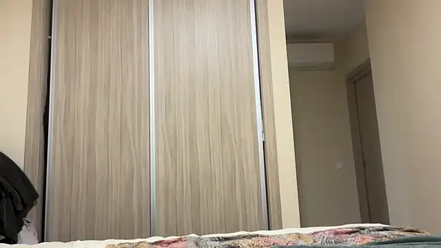 naughtyhollyxxxx online show from October 10, 4:56 pm