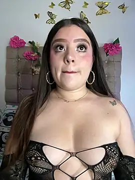 Jullieetta online show from June 29, 1:11 pm