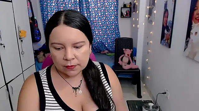 claryssa  online show from October 15, 7:38 pm