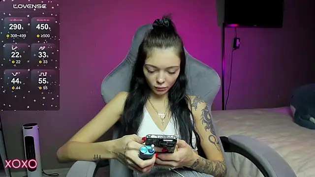 Mariella Adamss online show from November 8, 3:06 pm