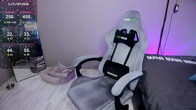 Mariella Adamss online show from March 11, 8:07 am