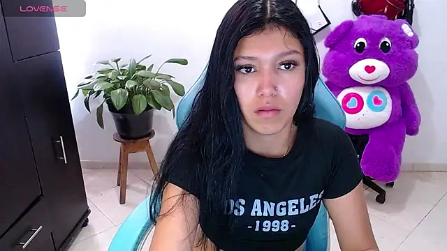 emily rosse04 online show from April 16, 5:01 pm