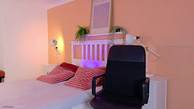 CristalCornner  online show from October 20, 8:12 pm