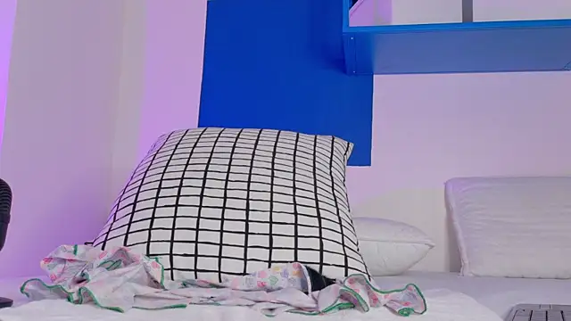 CristalCornner  online show from October 8, 9:08 pm