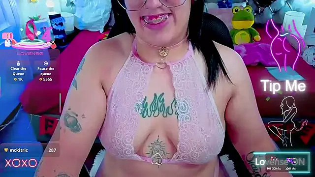 NatalieHarris online show from October 28, 10:03 pm