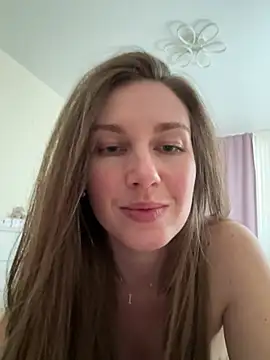 JasminJames online show from April 14, 1:55 pm