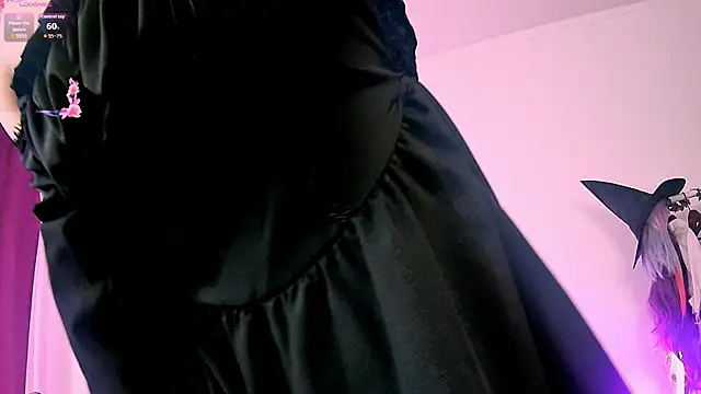 Violet Veliya online show from March 21, 3:28 pm